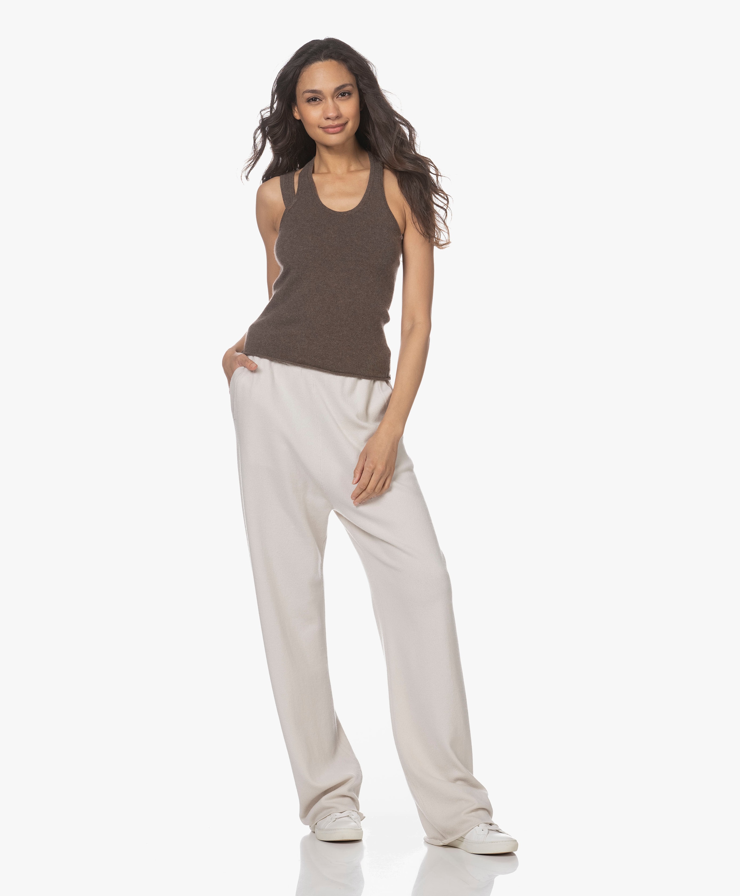 N°222 Raver Asymmetric Tank Top | Extreme cashmere | PB.nl N°222 Raver Asymmetric Tank Top | Extreme cashmere | PB.nl