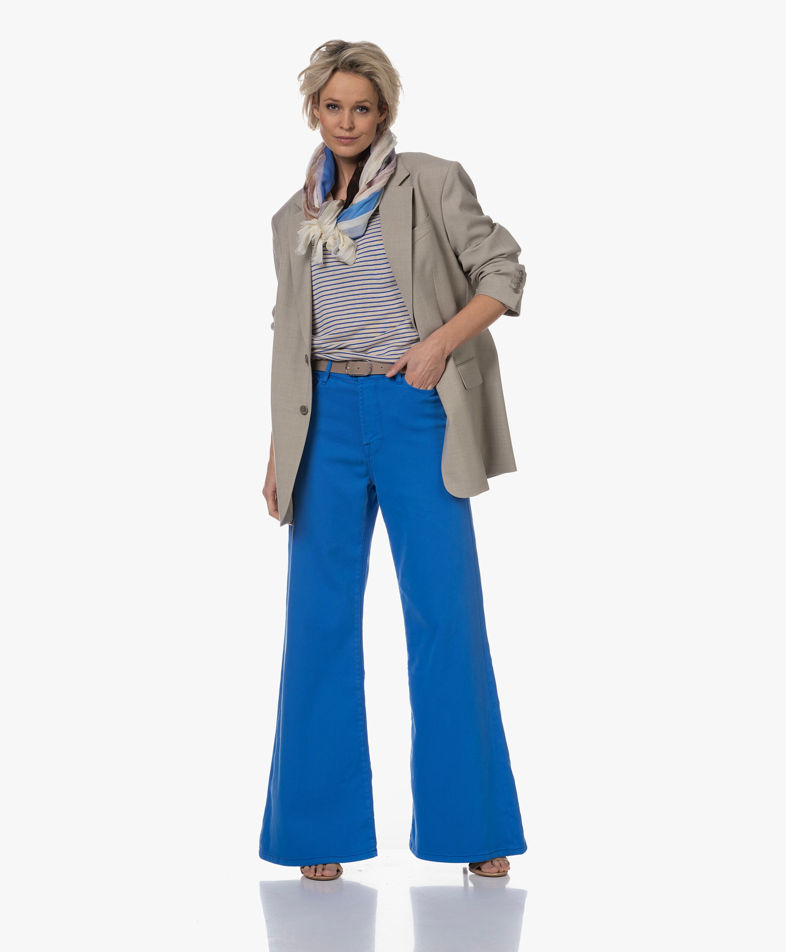 LOOK-540748