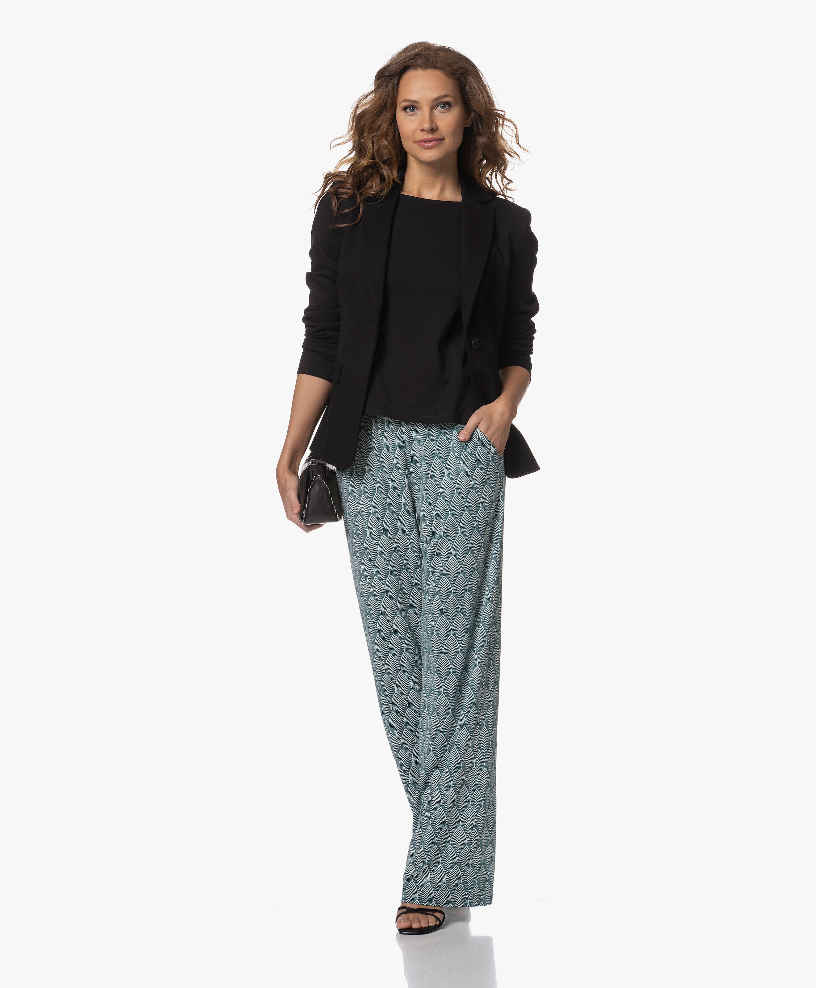 LOOK-561137