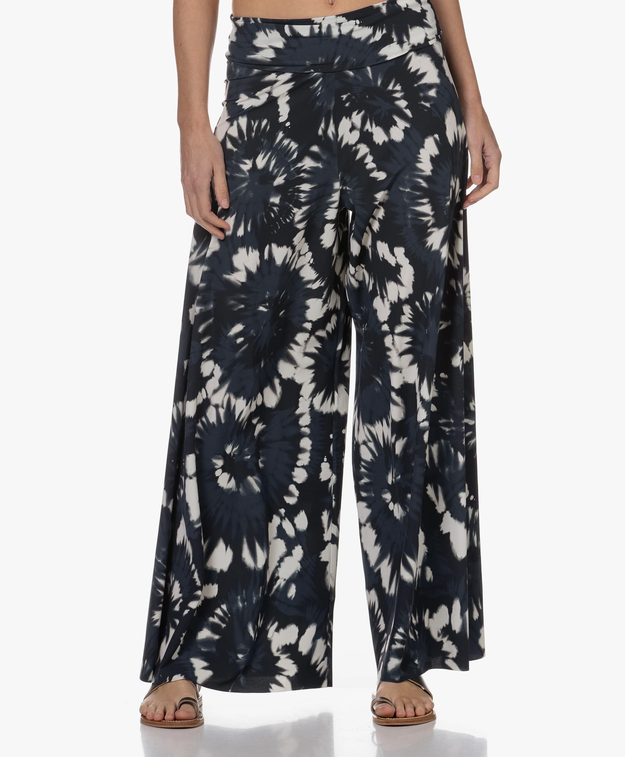 Kuzi Loose-fit Travel Jersey Print Pants