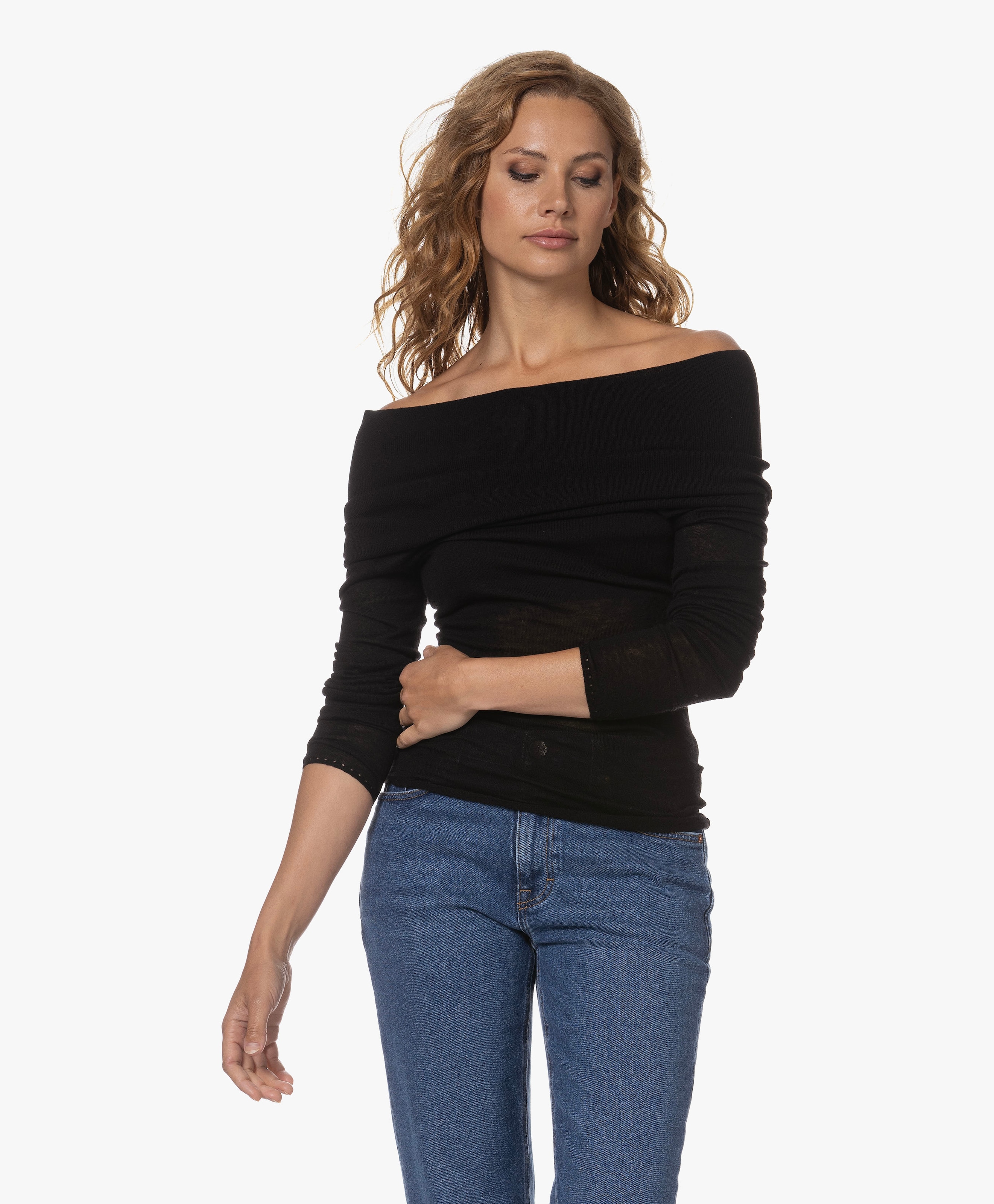 Off-shoulder Knitted Sweater