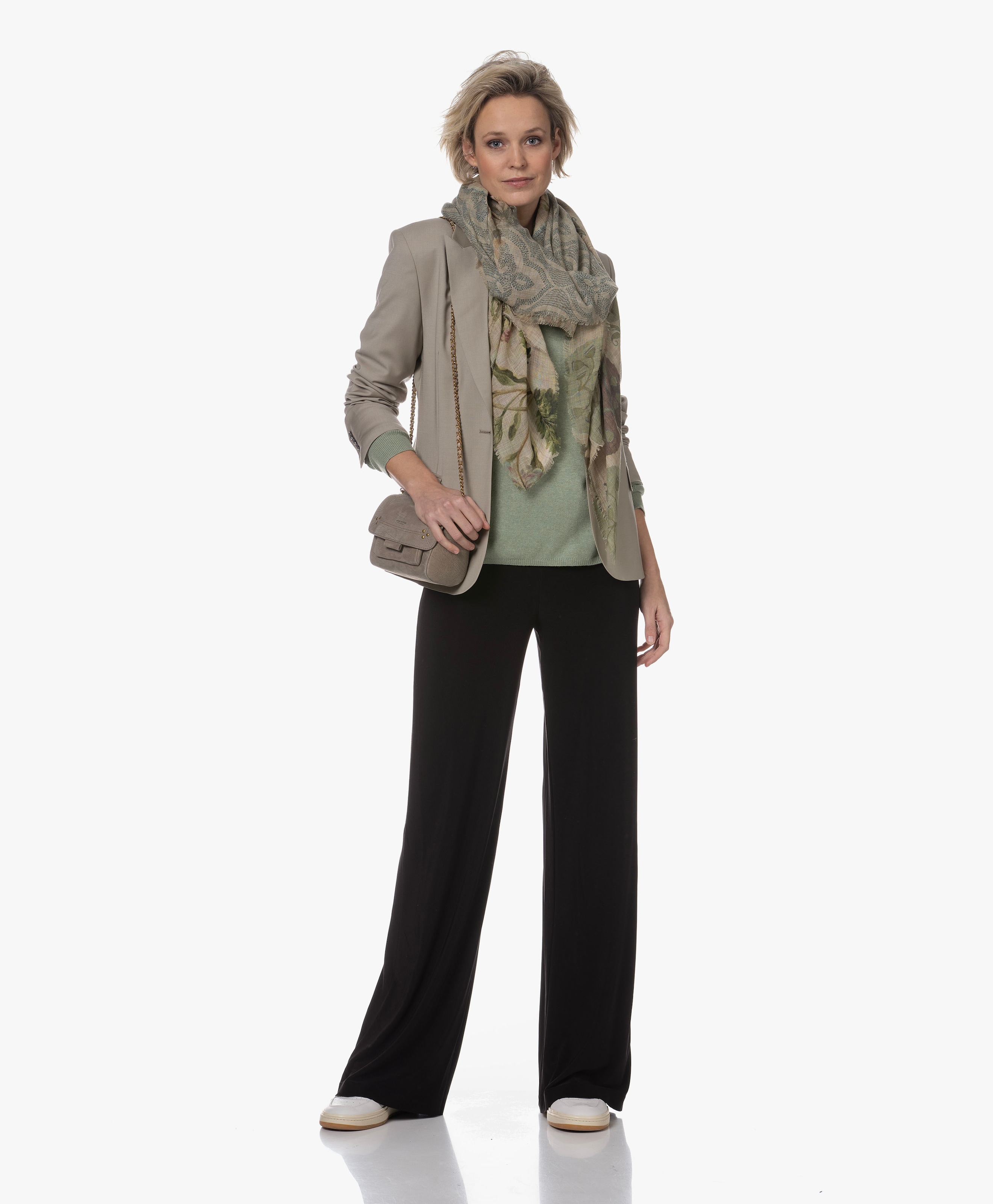 LOOK-537890