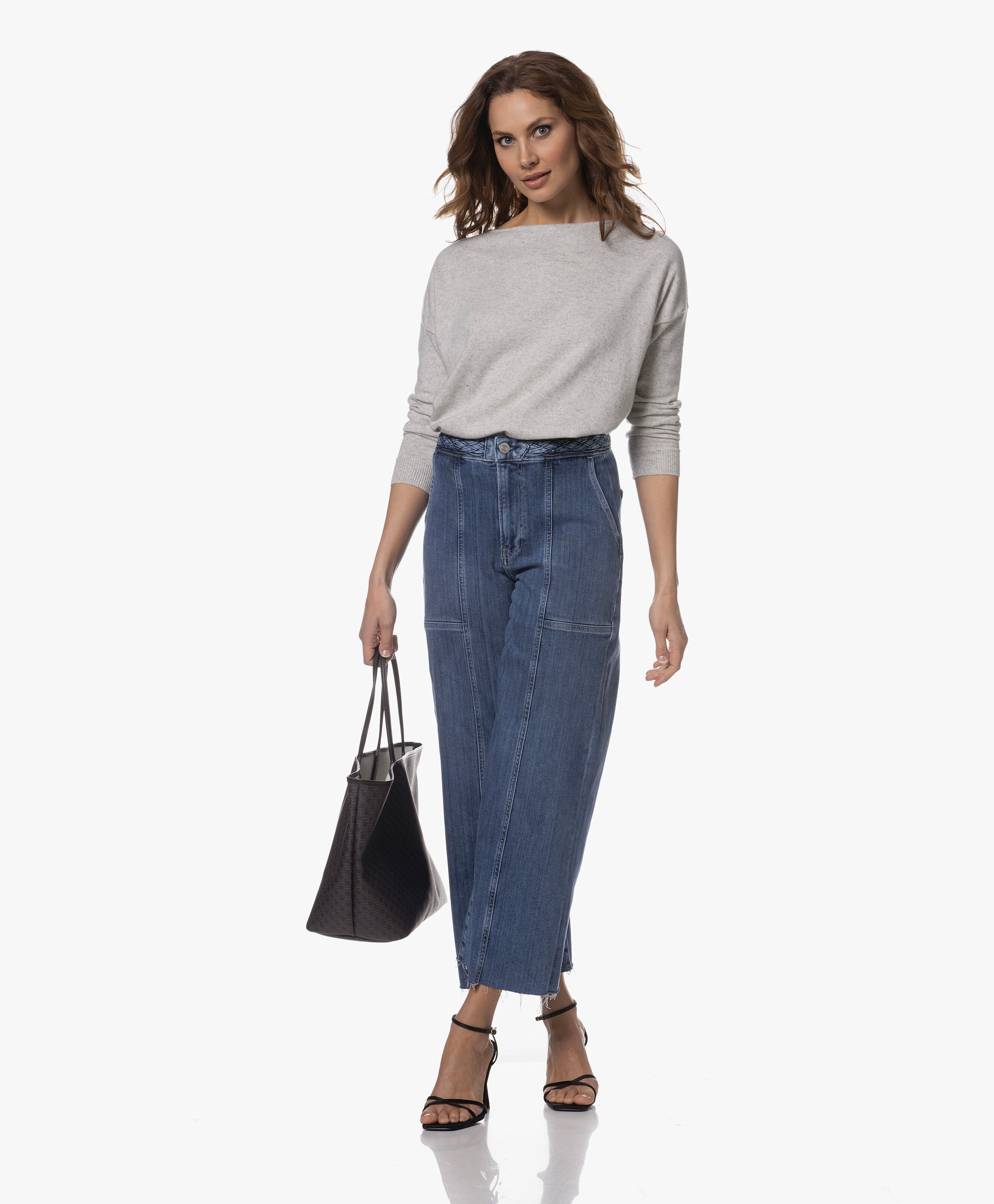 LOOK-551898