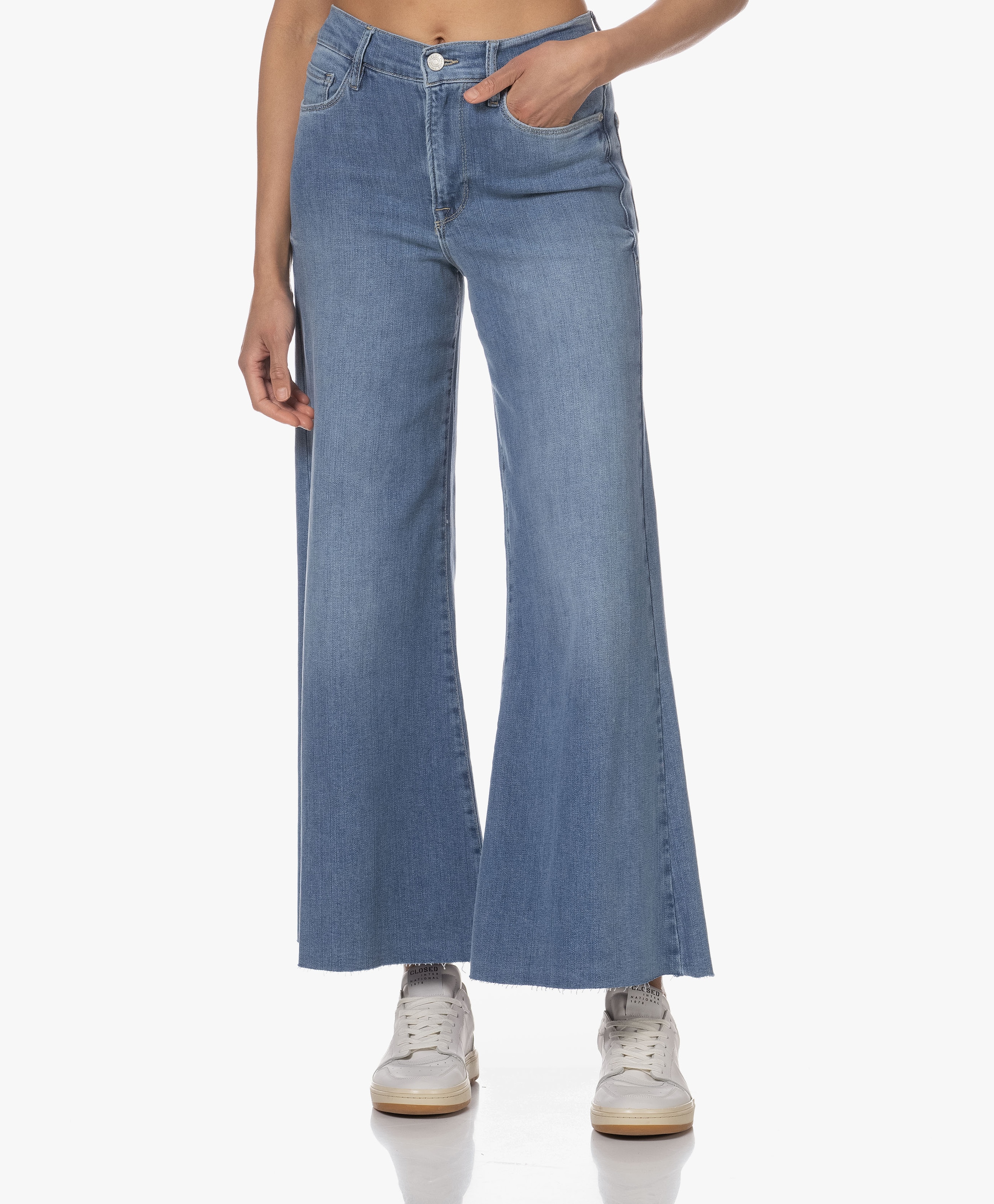 Le Palazzo Raw Cropped Stretch Jeans